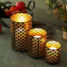 Load image into Gallery viewer, 3Pcs Fan Pattern Metal Candle Holder