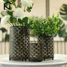 Load image into Gallery viewer, 3Pcs Fan Pattern Metal Candle Holder
